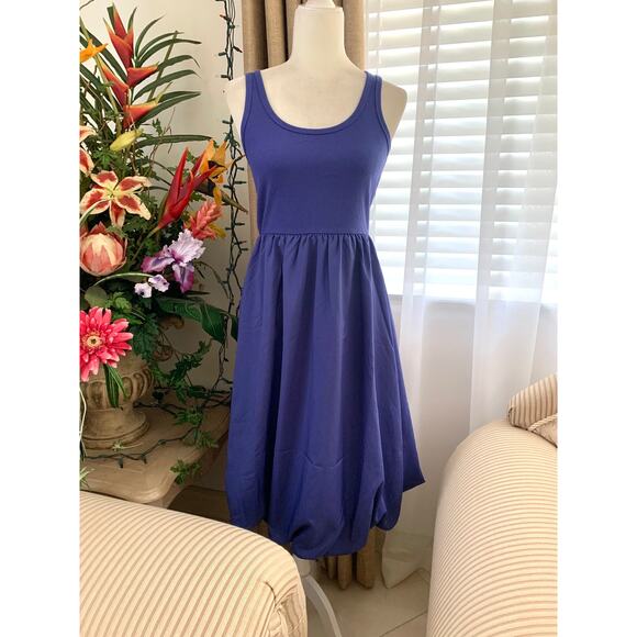 GU (Uniqlo) W'S Bubble Hem Sleeveless Midi Dress in Blue - Picture 5 of 10